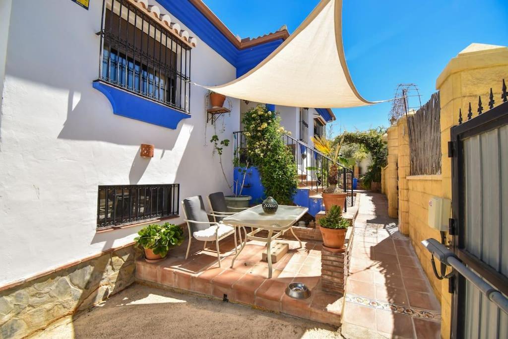 Vega'S Love Malaga Luaran gambar